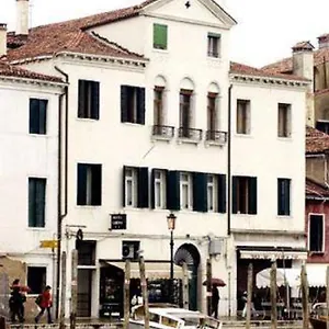 https://airone-hotel.hotelinveneto.com