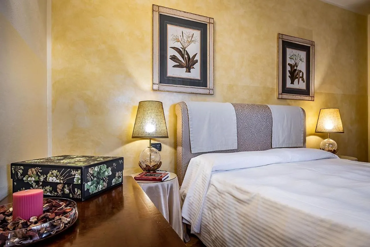 פירנצה Palazzo Gamba Apartments Al Duomo 4*,  איטליה
