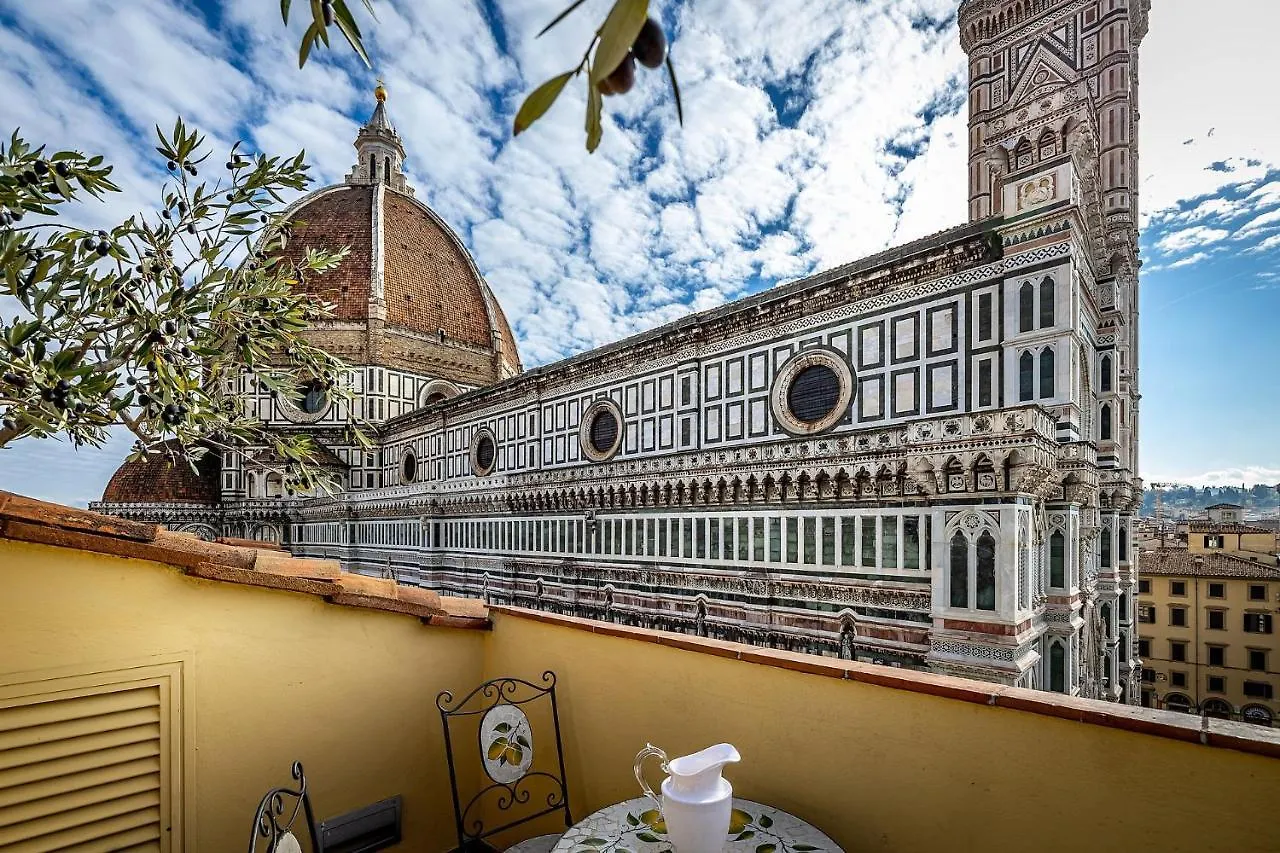 **** Lägenhetshotell Palazzo Gamba Apartments Al Duomo Florens Italien