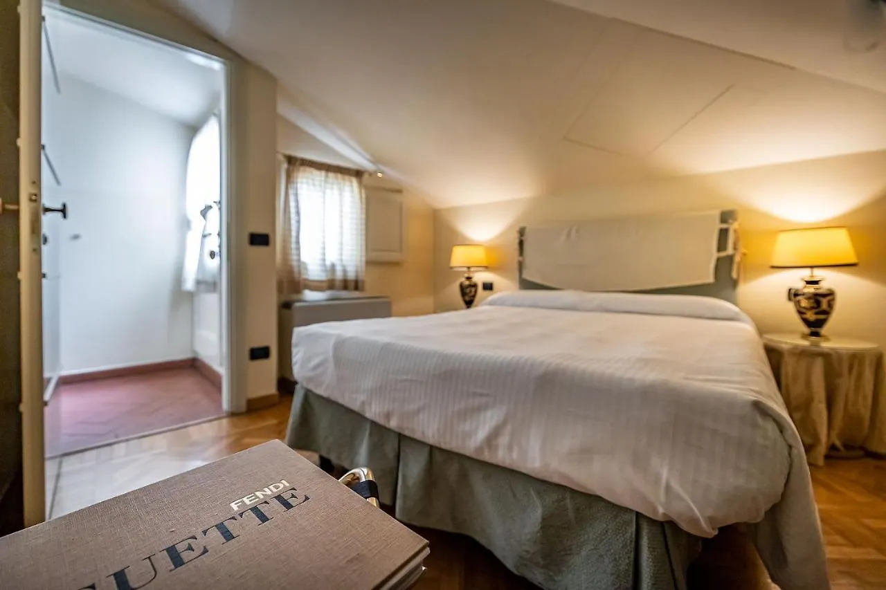 Palazzo Gamba Apartments Al Duomo Florens 4*,  Italien