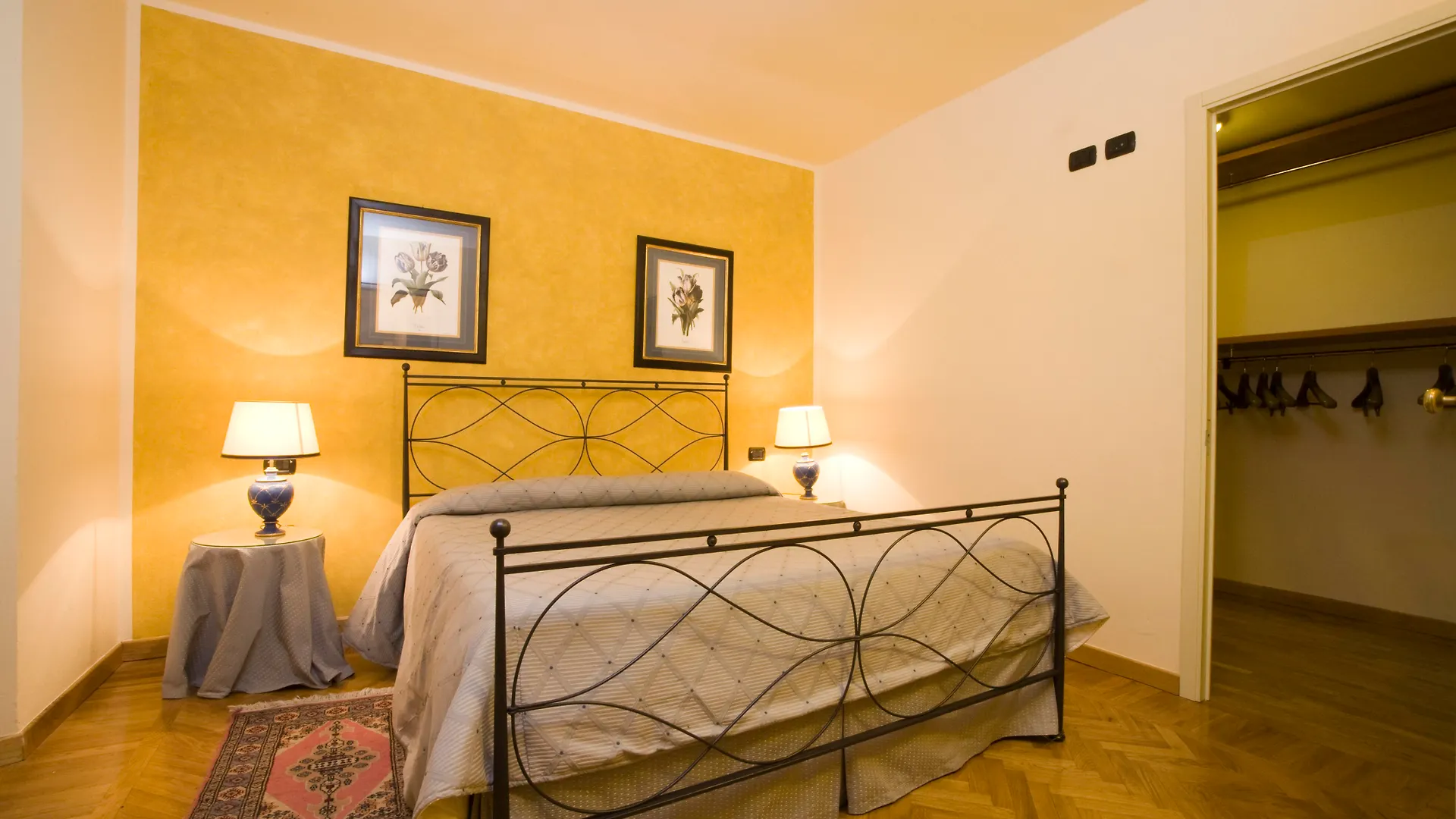 פירנצה Palazzo Gamba Apartments Al Duomo 4*,